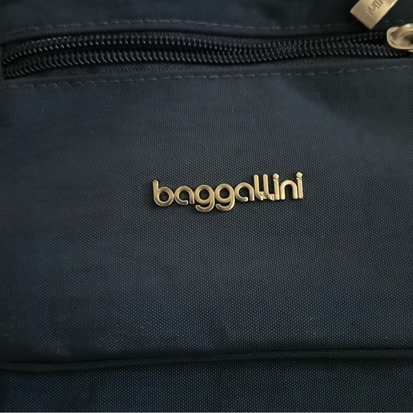 Baggallini Navy Crossbody Bag - Picture 2 of 8
